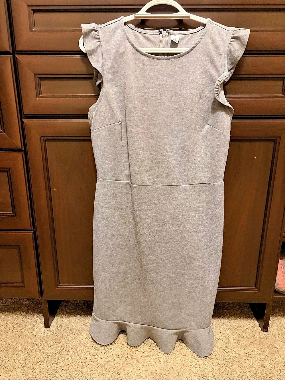 Old Navy Ruffle Sleeve Midi Dress in Gray Size Medium Like New